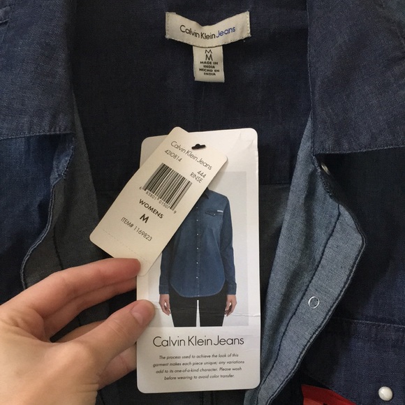 Calvin Klein Denim Shirt Size Medium - Picture 2 of 6
